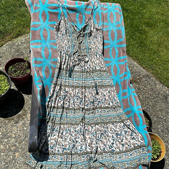 Angie Dress - Picture 2 of 5